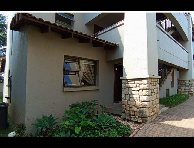 2 BEDROOM APARTMENT FOR SALE IN SUNNINGHILL